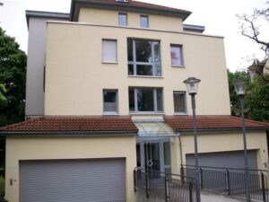 8 Fenster